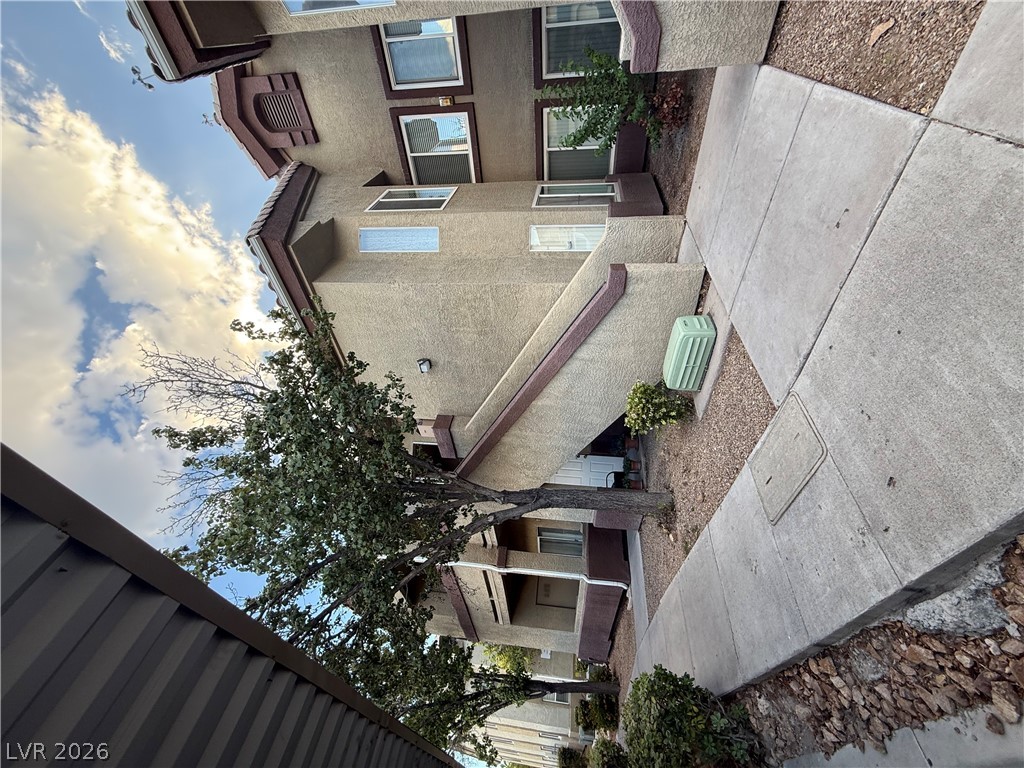 3933 Lazy Pine Street 201 Property Photo 2
