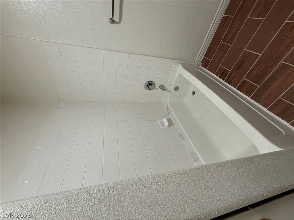 3933 Lazy Pine Street 201 Property Photo 12
