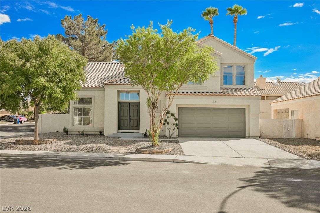 2529 Cortina Avenue Property Photo 1