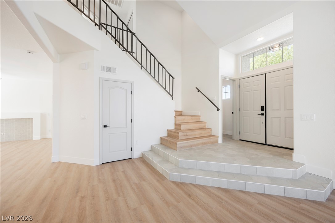 2529 Cortina Avenue Property Photo 4