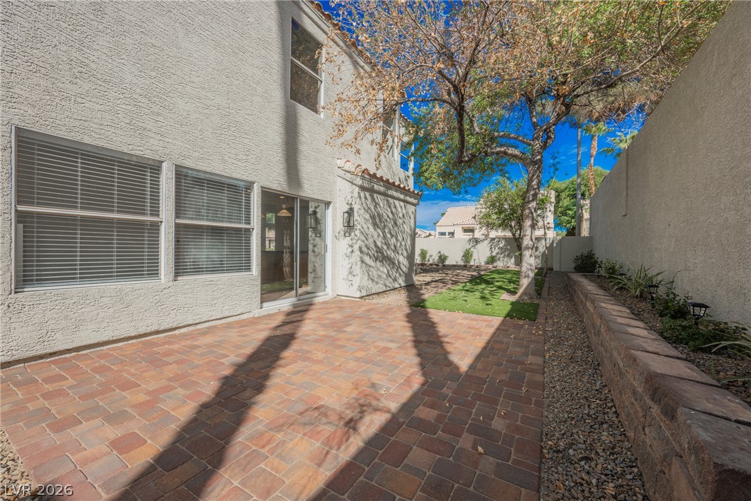 2529 Cortina Avenue Property Photo 16