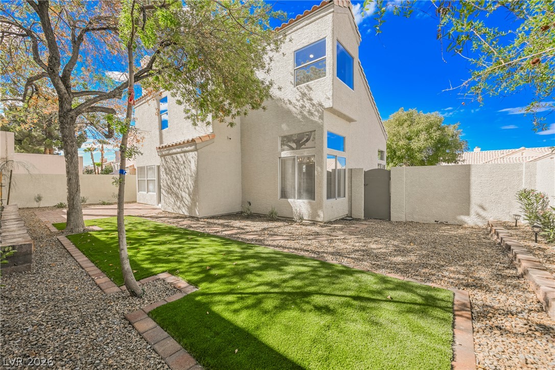 2529 Cortina Avenue Property Photo 17