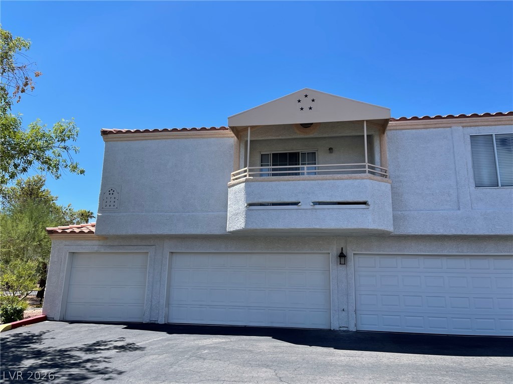 8452 Boseck Drive 279 Property Photo 2