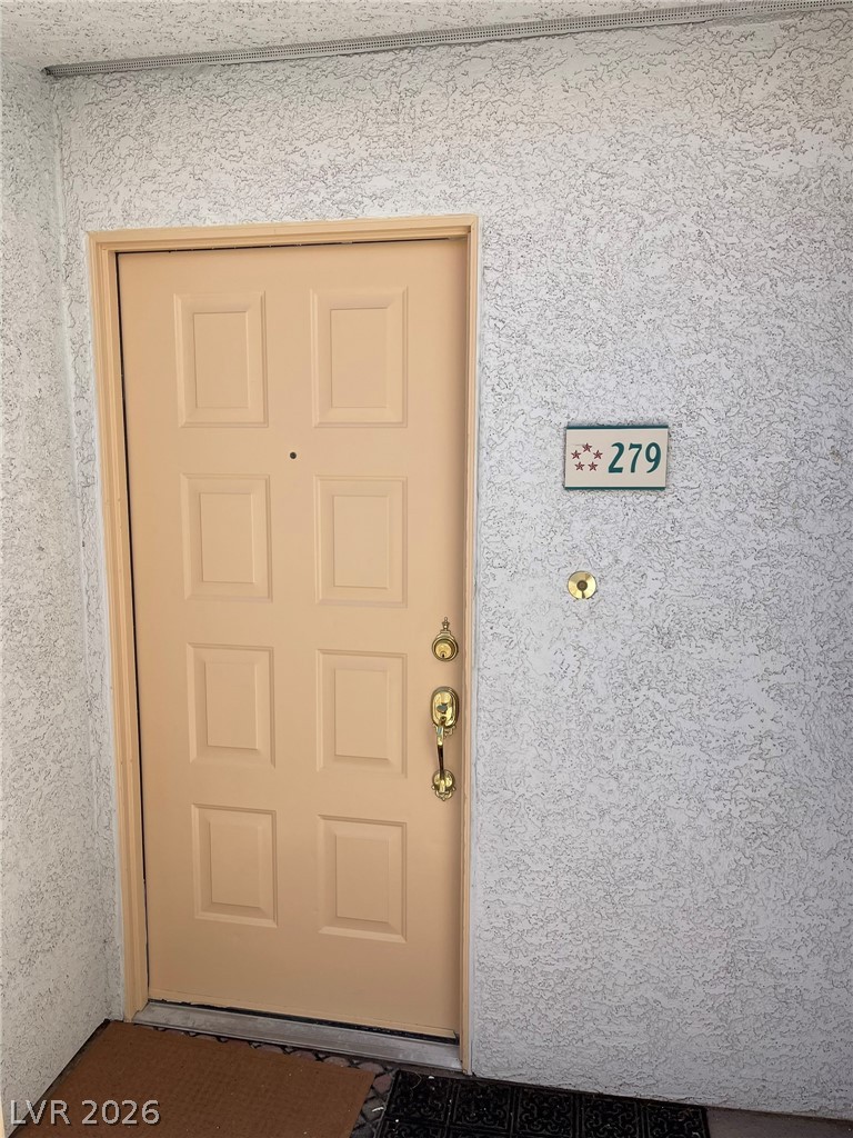 8452 Boseck Drive 279 Property Photo 4