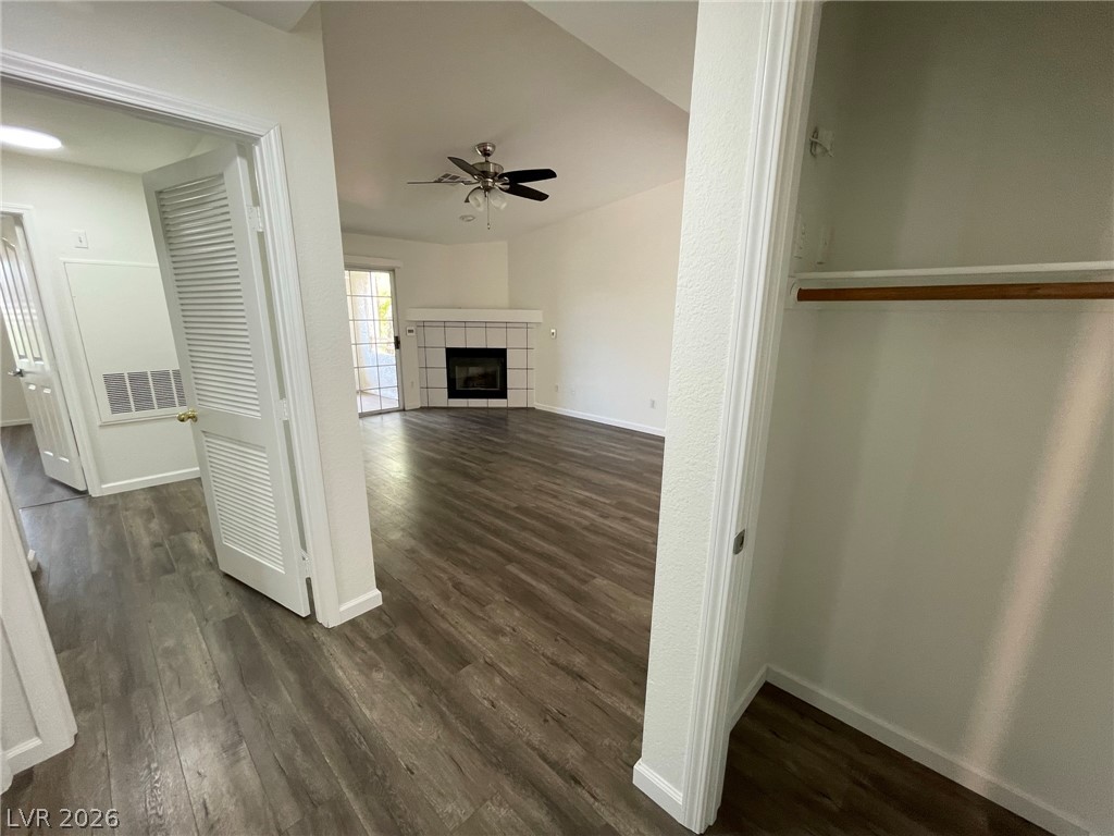 8452 Boseck Drive 279 Property Photo 5
