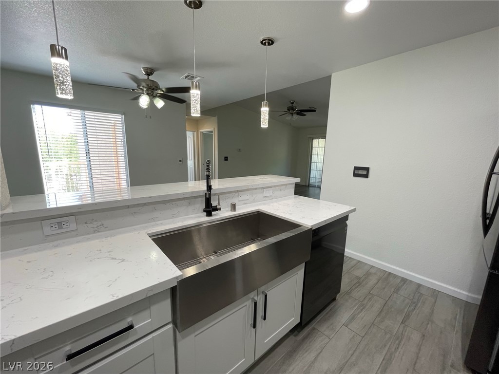 8452 Boseck Drive 279 Property Photo 12
