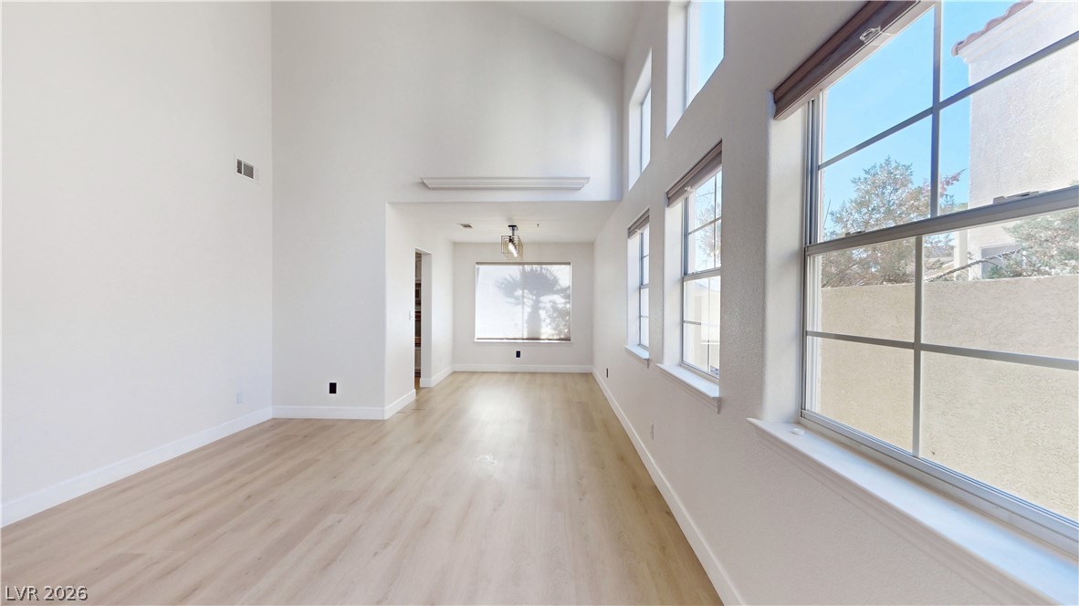 1828 Derbyshire Drive Property Photo 11
