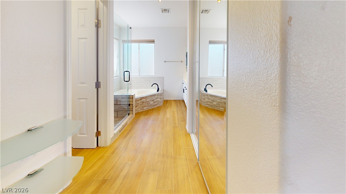 1828 Derbyshire Drive Property Photo 33