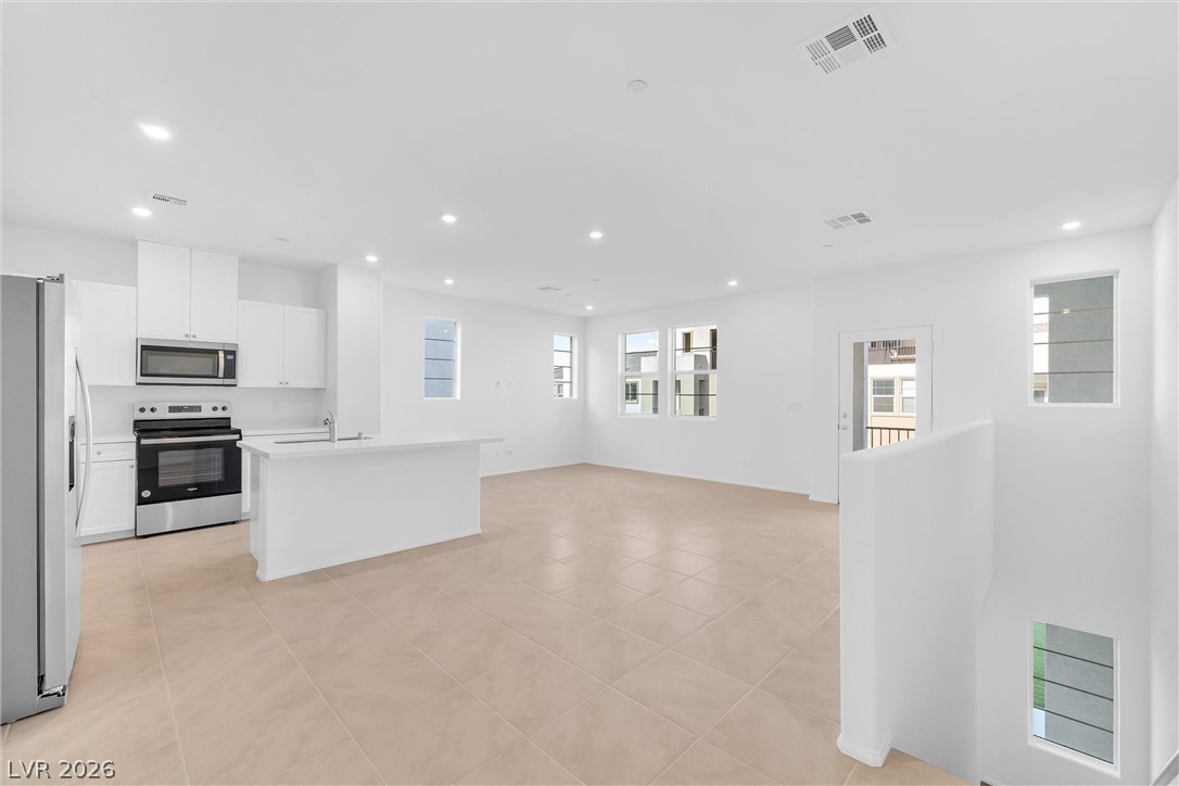 6168 Garden Crest Street Property Photo 2