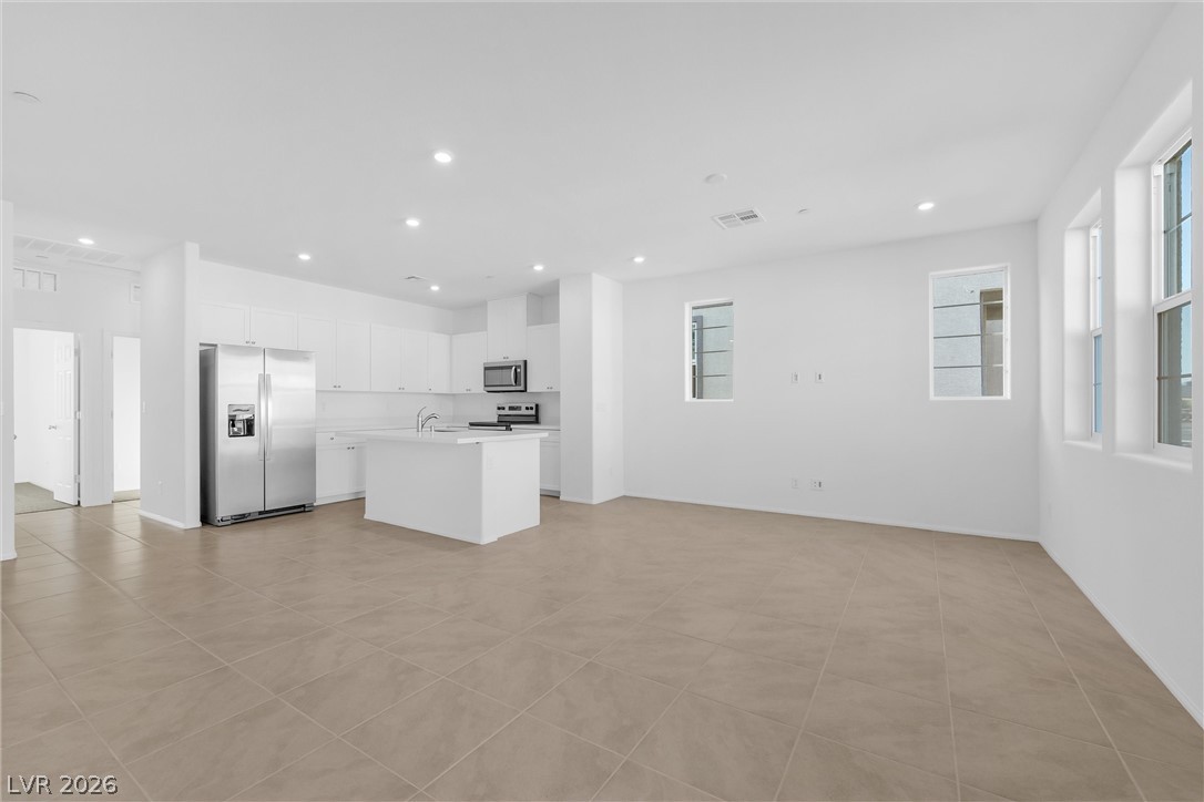 6168 Garden Crest Street Property Photo 4