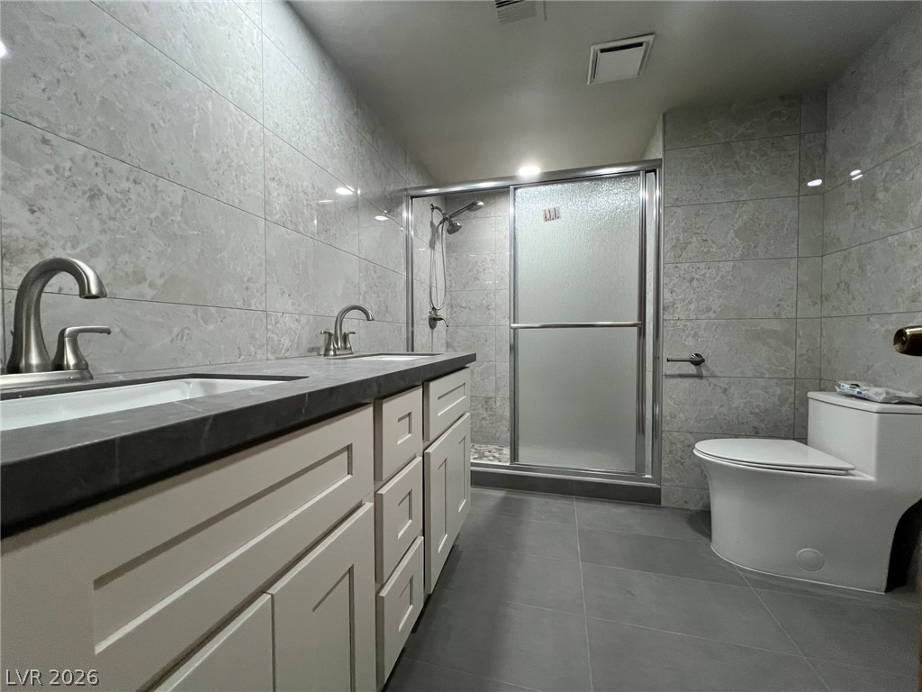 6161 West Oakey Boulevard A Property Photo 9