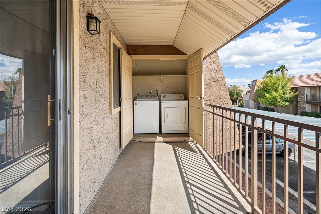5061 River Glen Drive 80 Property Photo 10