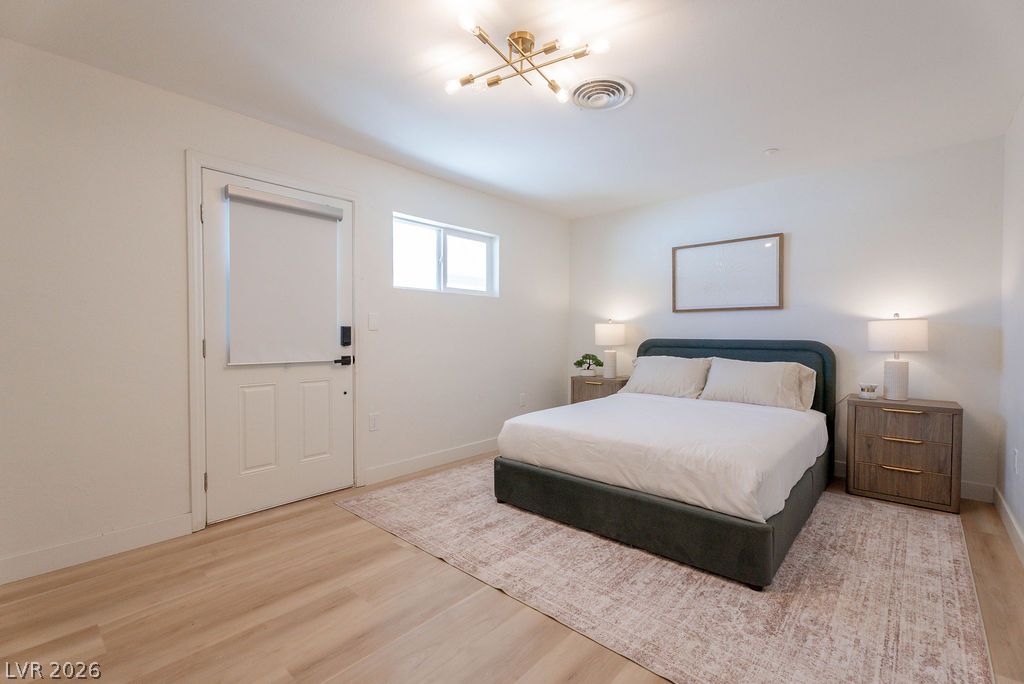 2106 West Oakey Boulevard Property Photo 34