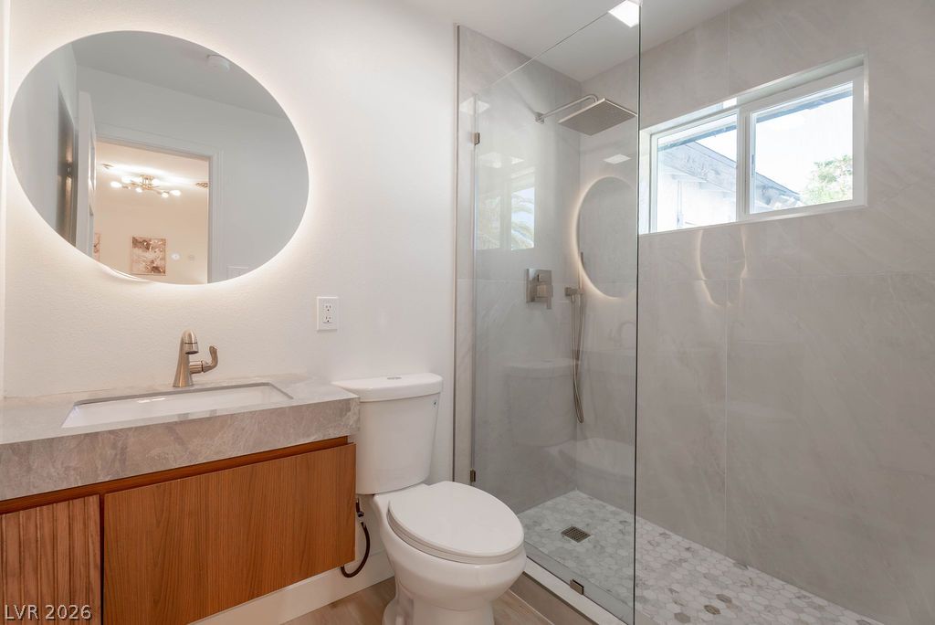 2106 West Oakey Boulevard Property Photo 45
