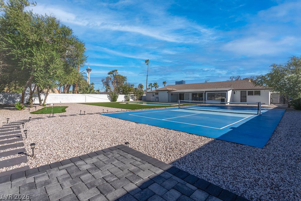 2106 West Oakey Boulevard Property Photo 55