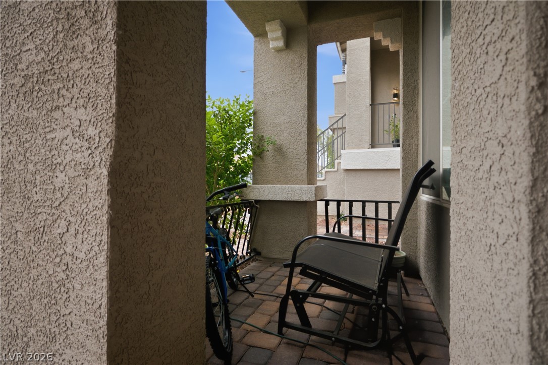 10121 Arbor Brook Court Property Photo 7