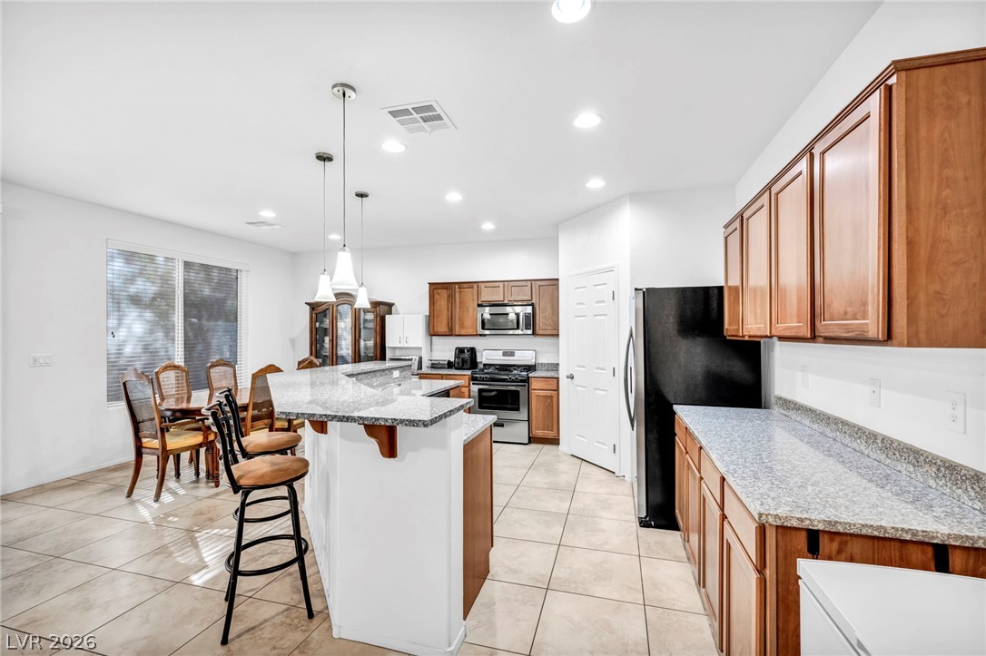 7576 Shiny Bangle Court Property Photo 7