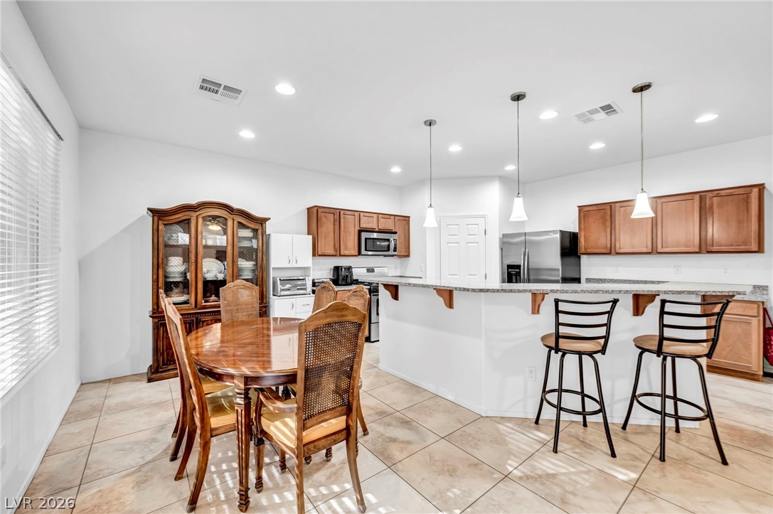 7576 Shiny Bangle Court Property Photo 9