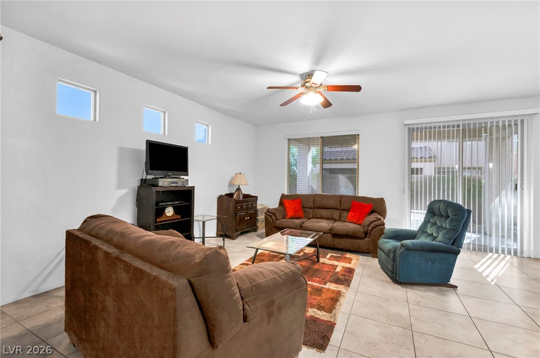 7576 Shiny Bangle Court Property Photo 10