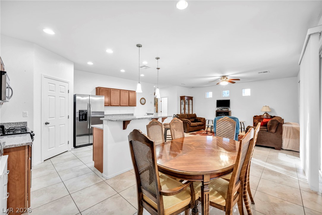 7576 Shiny Bangle Court Property Photo 14