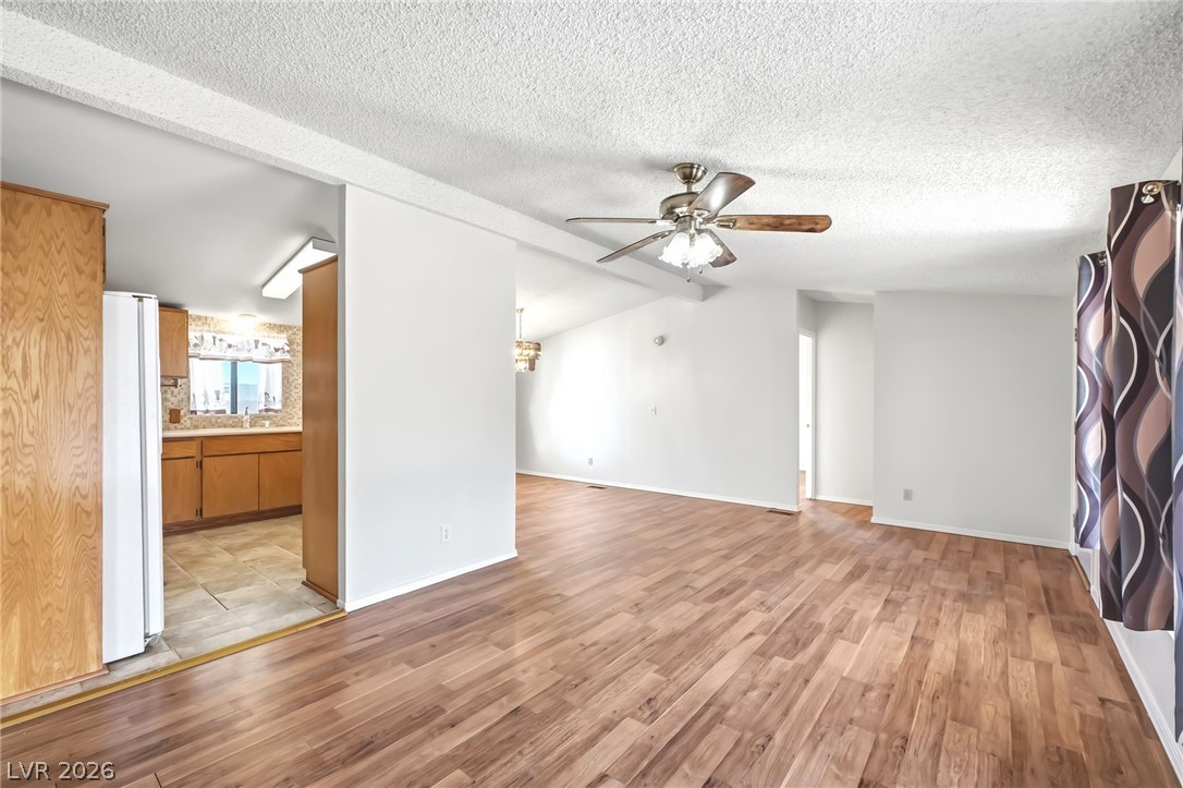 1639 Granada Street Property Photo 11