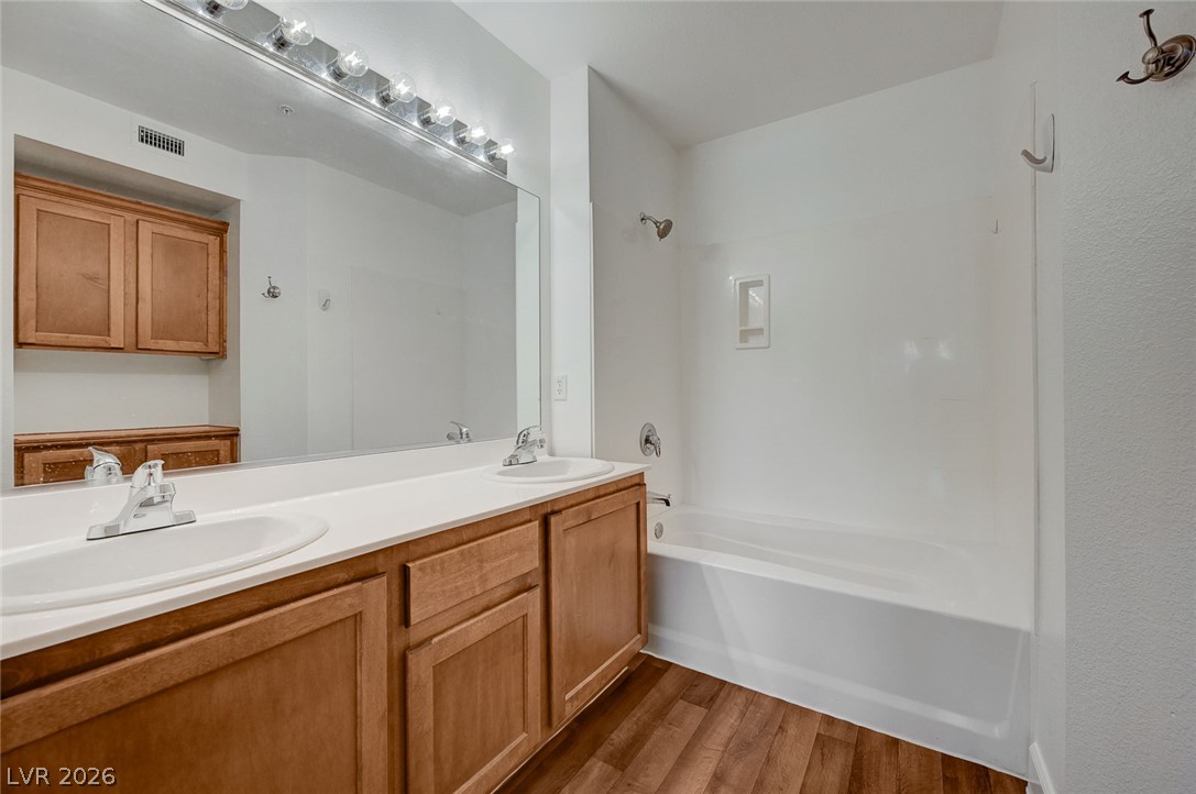 83 East Agate Avenue 302 Property Photo 17