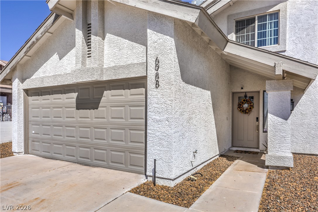 6988 Stober Court Property Photo 1