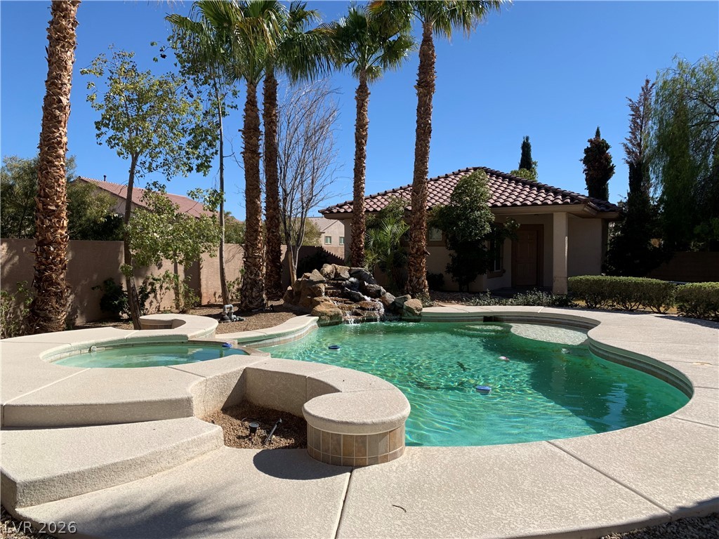 10660 Lago Cantini Street Property Photo 8