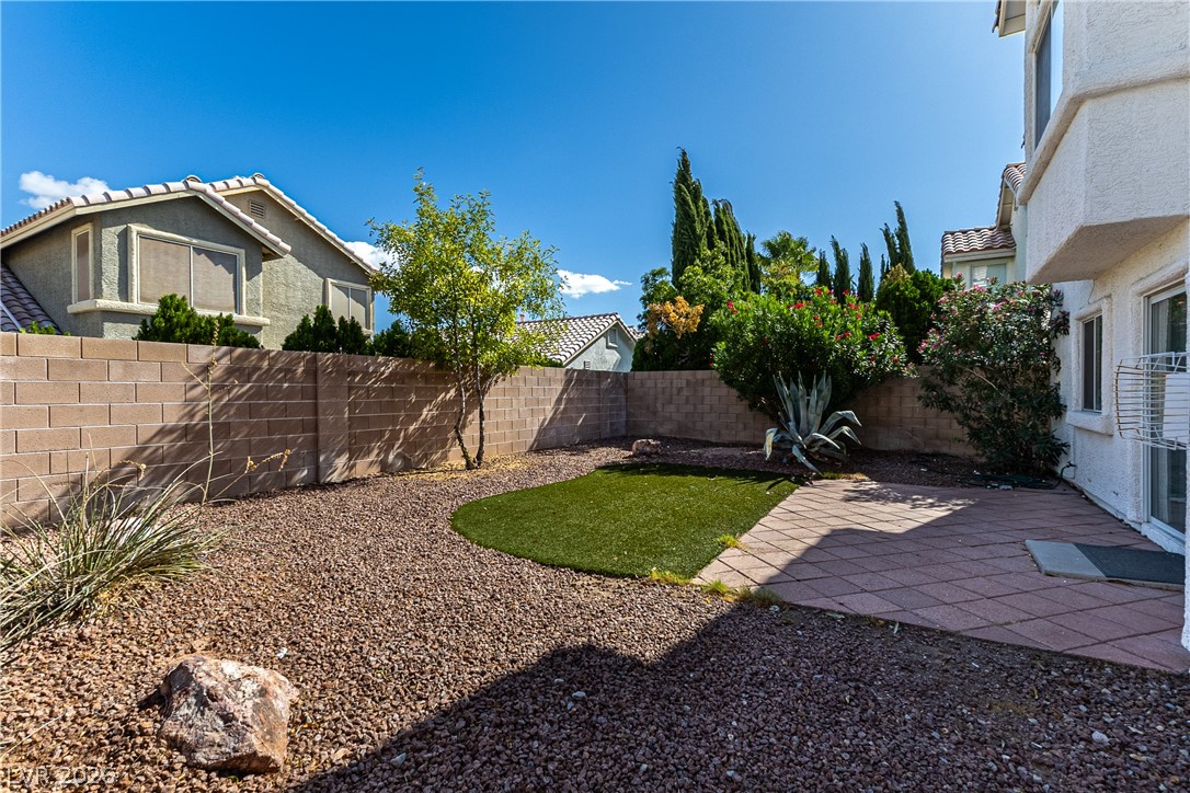 10416 Horseback Ridge Avenue Property Photo 26