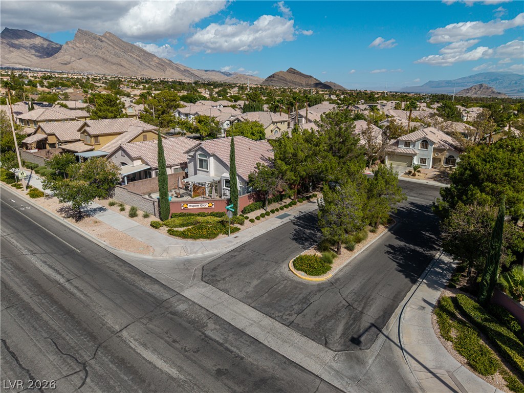 10416 Horseback Ridge Avenue Property Photo 30