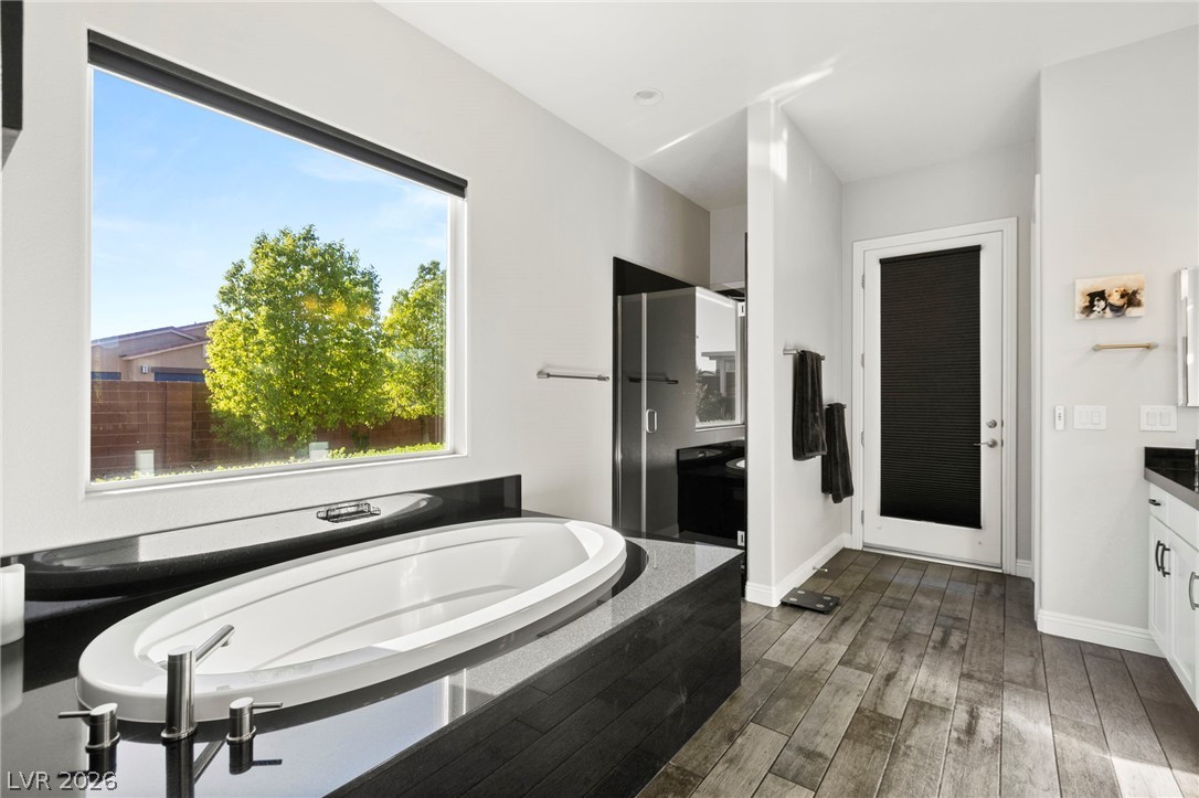 327 Castle Wynd Avenue Property Photo 25
