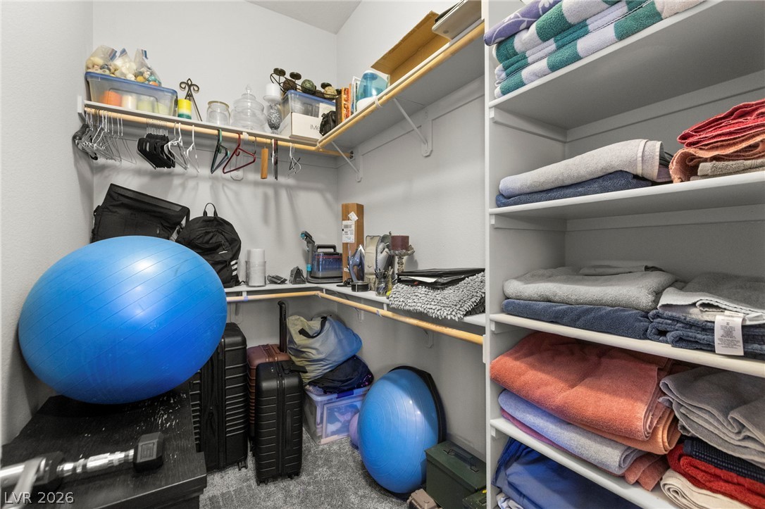 327 Castle Wynd Avenue Property Photo 45