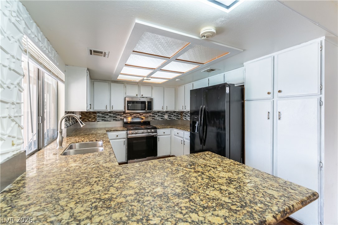 6235 Adenmoor Court Property Photo 6