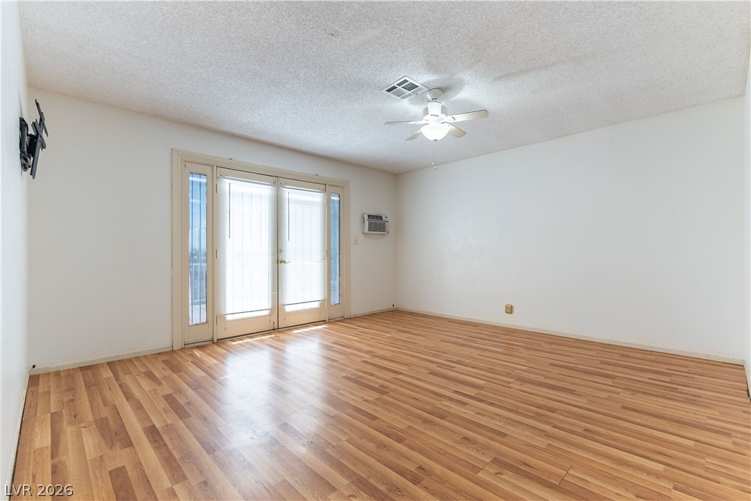 6235 Adenmoor Court Property Photo 8