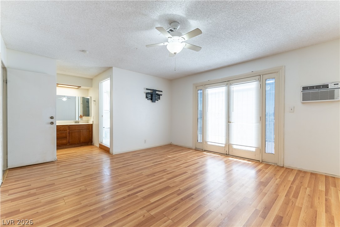 6235 Adenmoor Court Property Photo 9