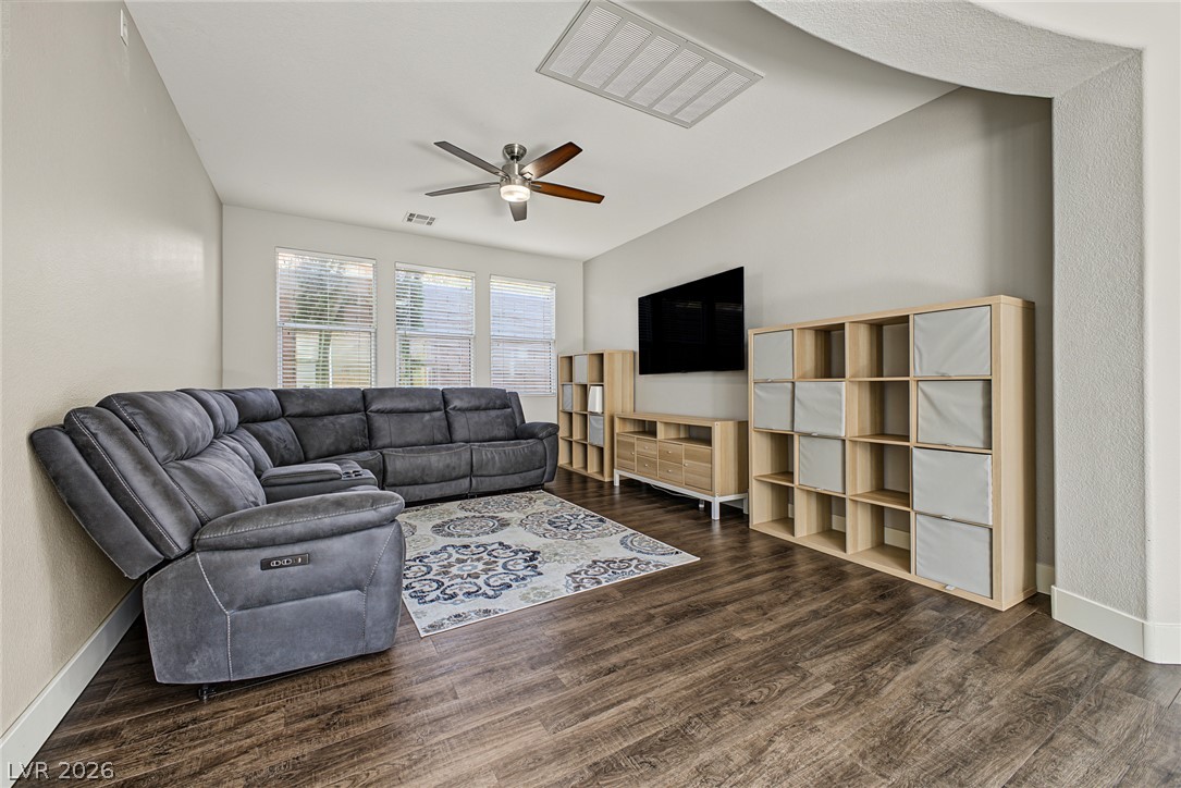 517 Ivy Spring Street Property Photo 9