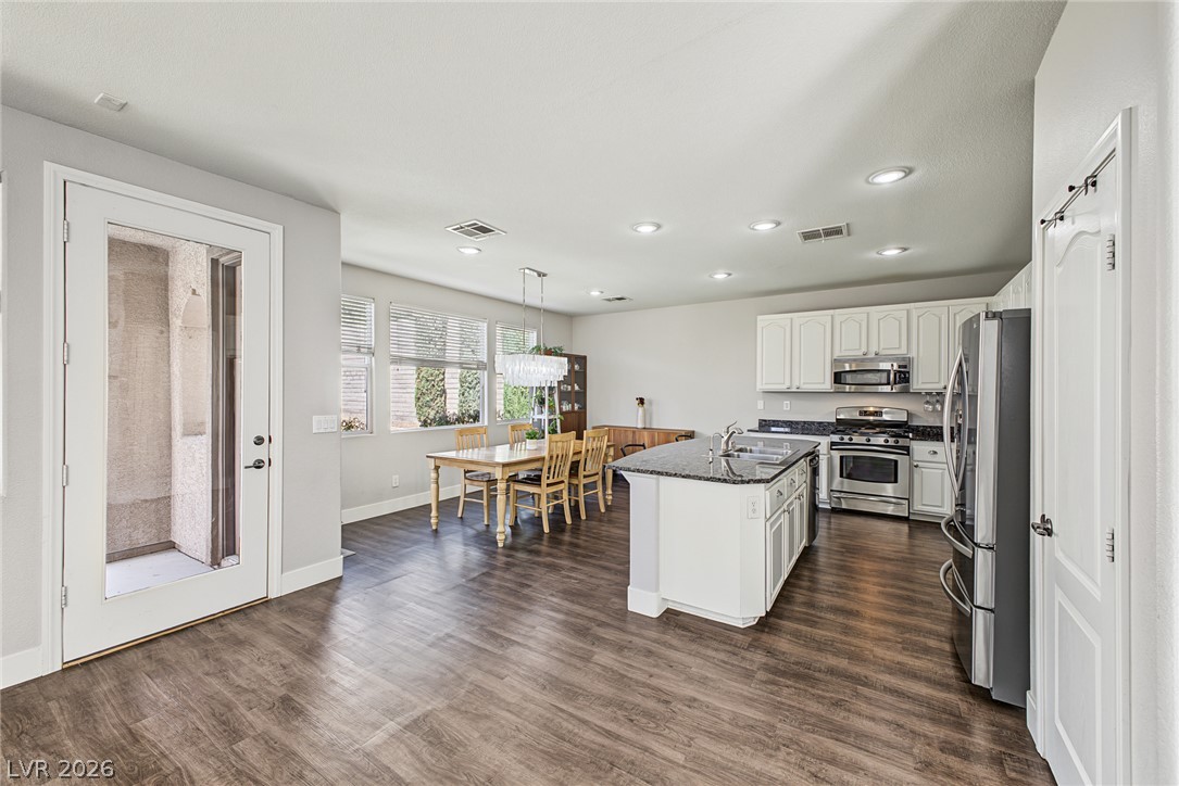 517 Ivy Spring Street Property Photo 16