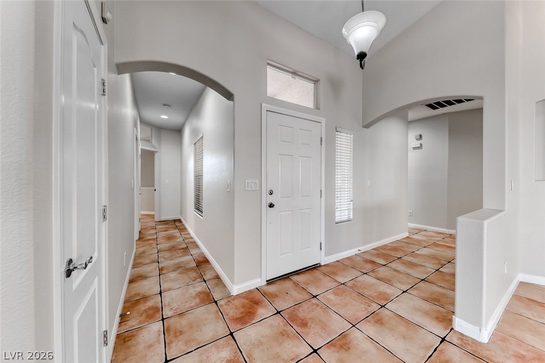 698 Magic Cove Court Property Photo 6