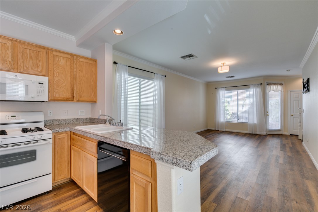 1592 Evening Spirit Avenue Property Photo 3