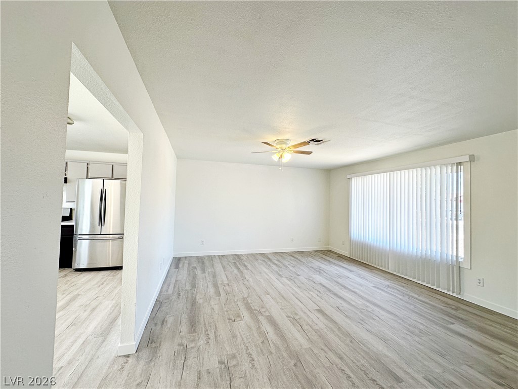 2501 Oak Glen Way Property Photo 3