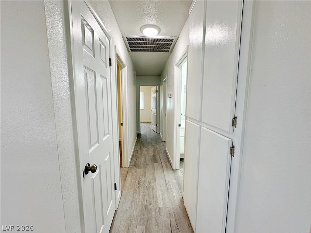 2501 Oak Glen Way Property Photo 12