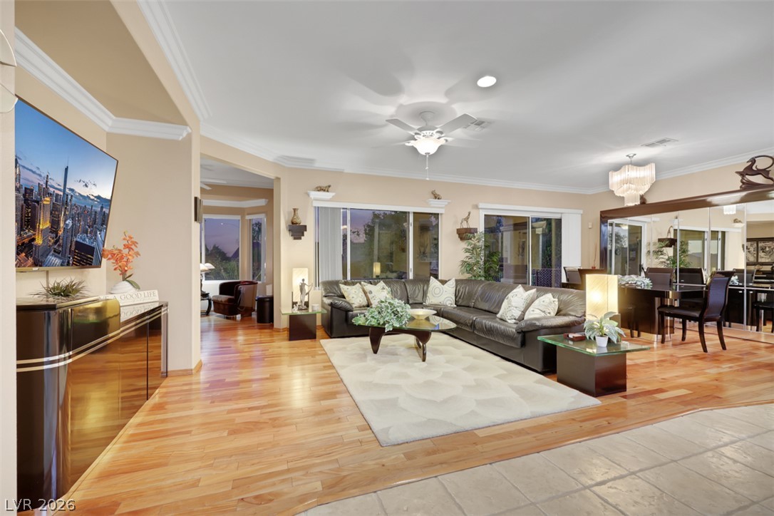 3050 Seaford Peak Drive Property Photo 7