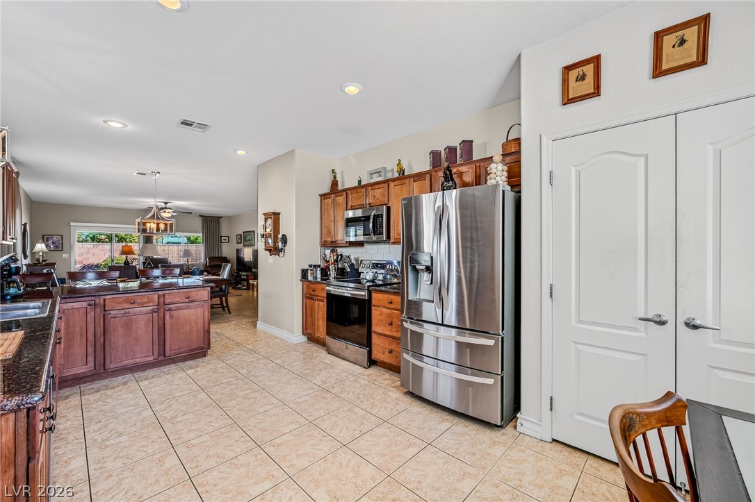 4713 South Adriano Way Property Photo 10