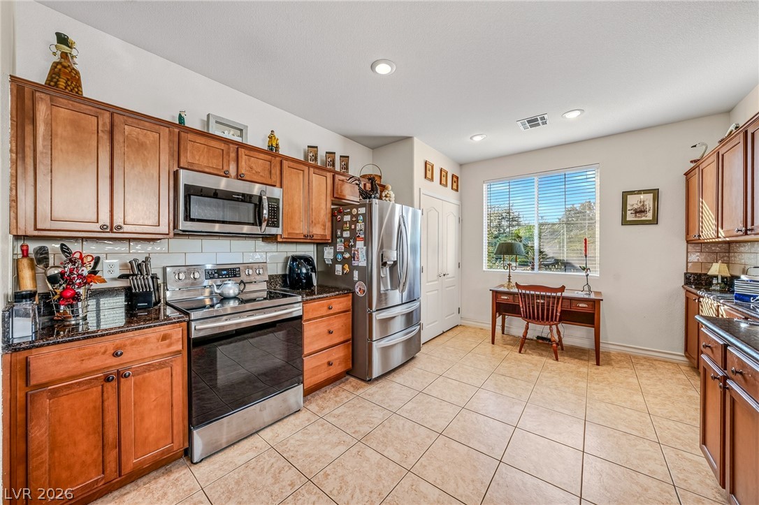 4713 South Adriano Way Property Photo 11
