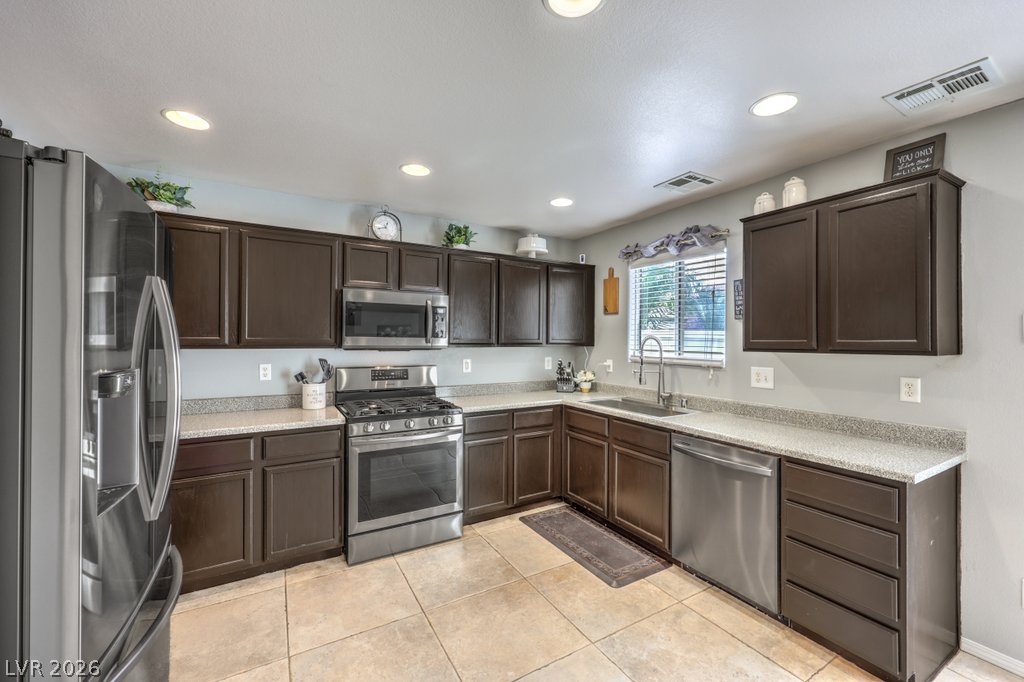 10669 Pueblo Springs Street Property Photo 8