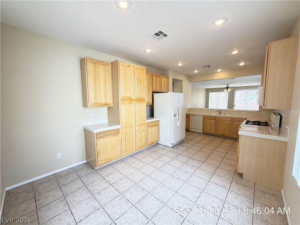 2801 Bahama Point Avenue Property Photo 8
