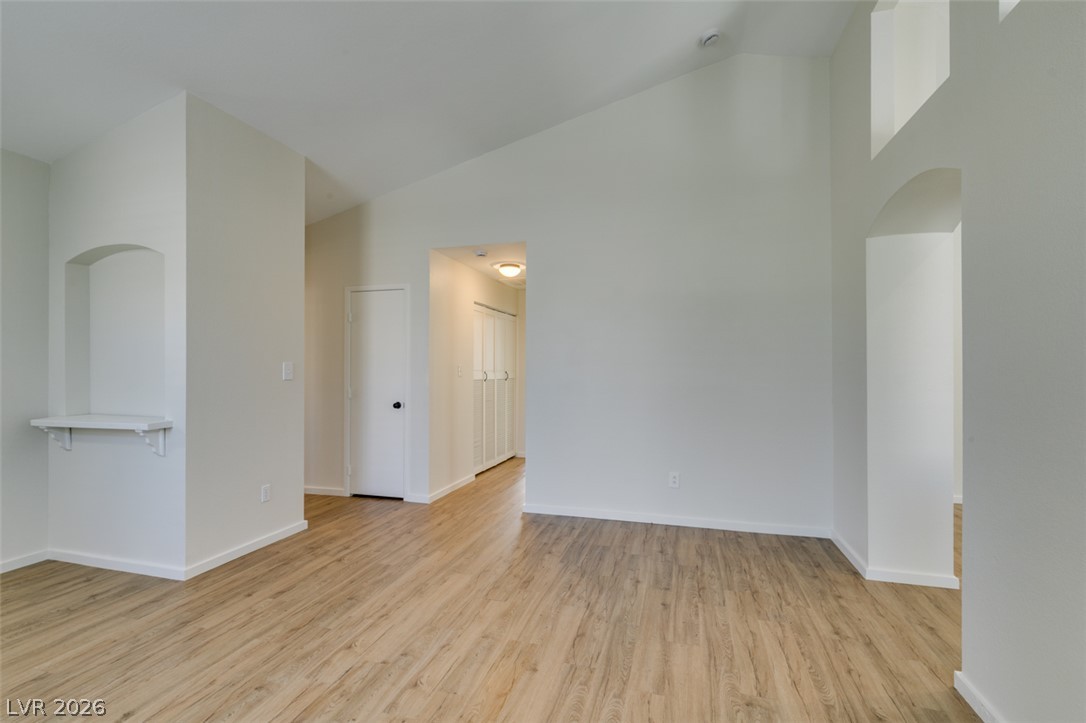 7749 Kasmere Falls Drive Property Photo 5