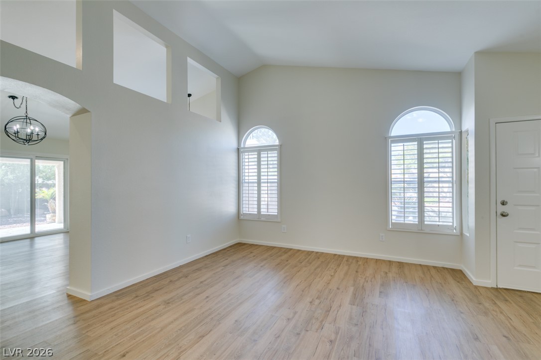 7749 Kasmere Falls Drive Property Photo 11