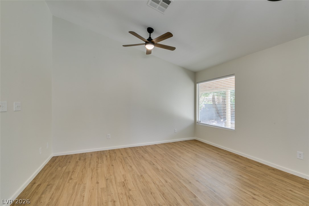 7749 Kasmere Falls Drive Property Photo 15