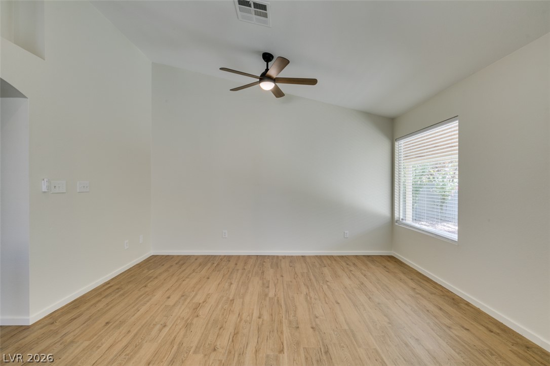 7749 Kasmere Falls Drive Property Photo 16